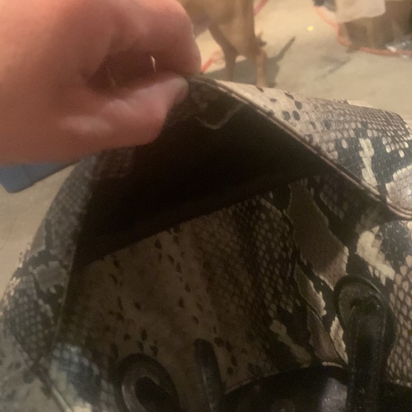 Grace Adele shoulder bag - Picture 8 of 9